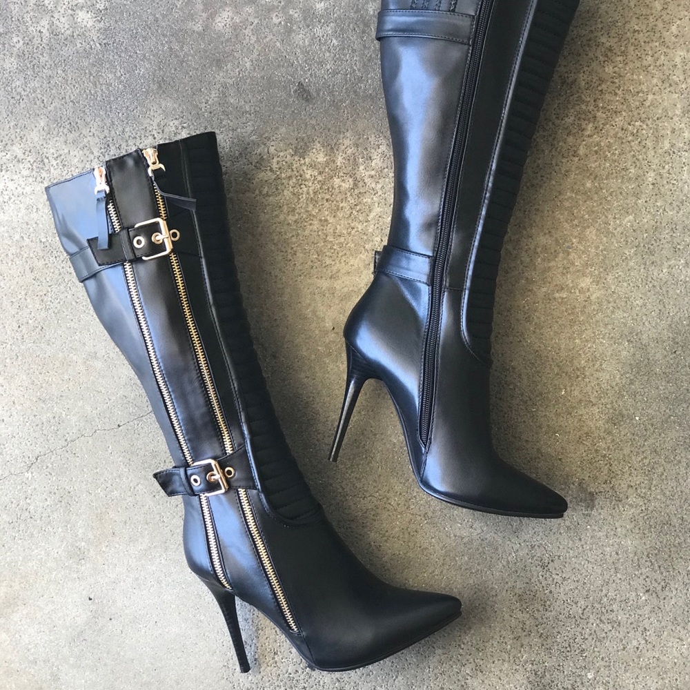 Italiana Sexy Black and Gold Heeled Moto Boot - Picture 5 of 8